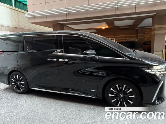 Toyota Alphard 4세대 2.5 HEV Executive AWD, 2025 3