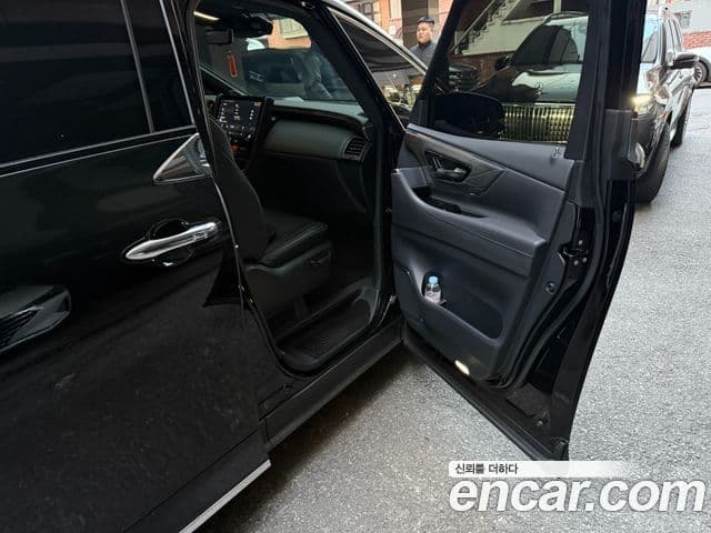 Toyota Alphard 4세대 2.5 HEV Executive AWD, 2025 4