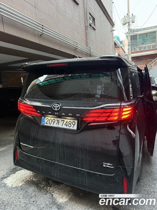 Toyota Alphard 4세대 2.5 HEV Executive AWD, 2025 7