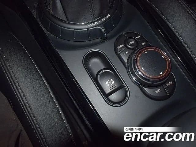 Mini Cooper D 클럽맨 2세대, 2018 12