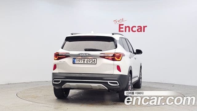 Kia Seltos Signature, 2023 4