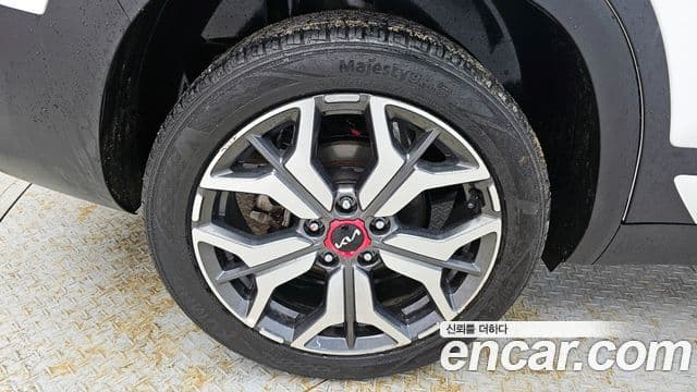 Kia Seltos Signature, 2023 все фото