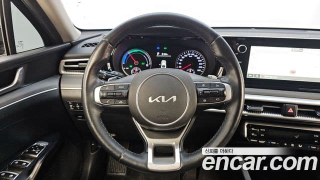Kia K5 гибрид 3세대 Trendy, 2023 13