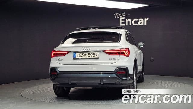 Audi Q3 (F3) 35 TDI Sportback, 2023 4