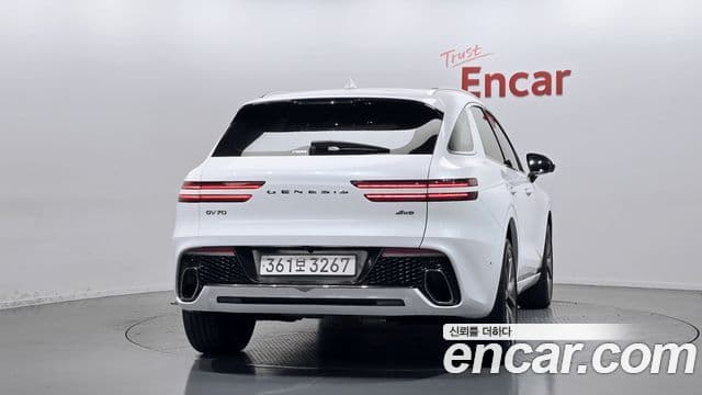 Genesis GV70, 2023 4