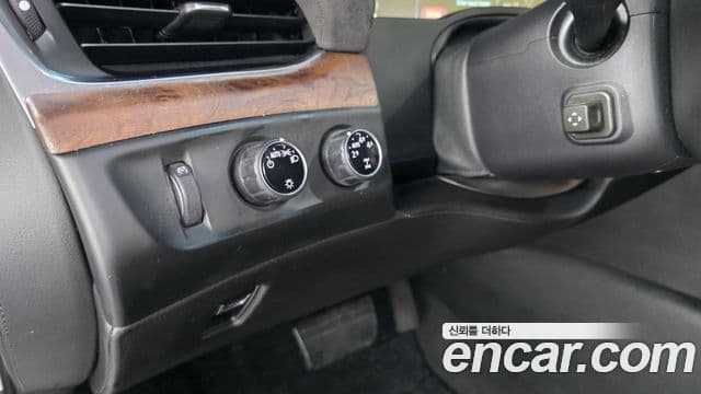 Cadillac Escalade 4세대, 2015 17