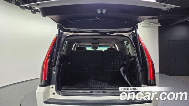Cadillac Escalade 4세대, 2015 20