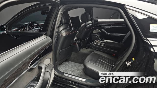 Audi A8 (D5) 60 TFSI Quattro LWB, 2021 12