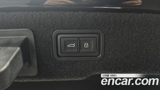 Audi A8 (D5) 60 TFSI Quattro LWB, 2021 20