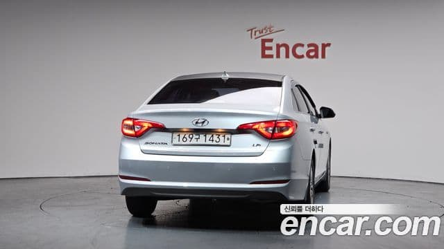 Hyundai LF Sonata Style, 2017 4