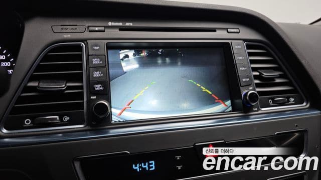 Hyundai LF Sonata Style, 2017 15