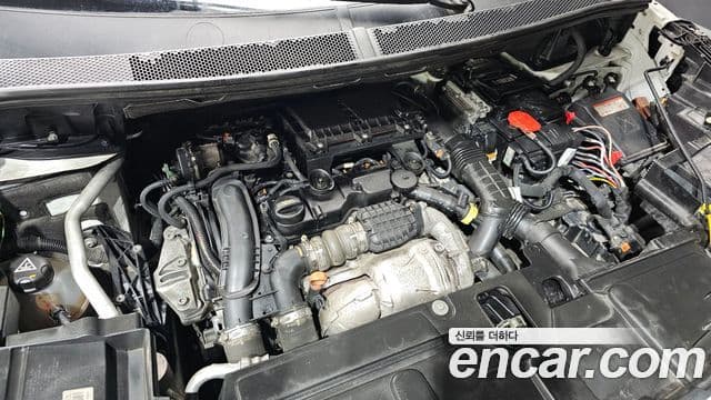 Peugeot 5008 2세대 1.6 BlueHDi GT Line, 2018 6