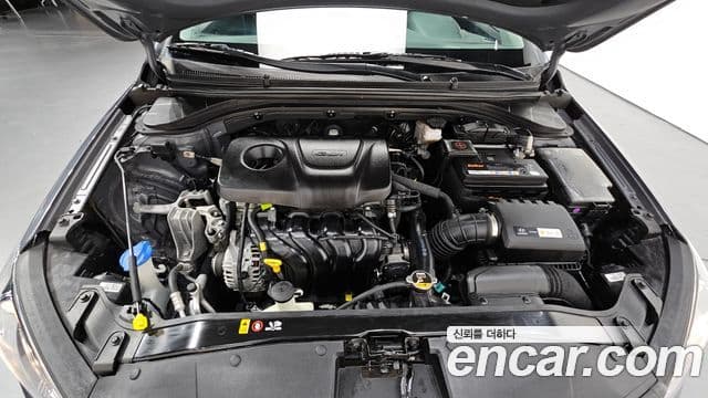 Hyundai Avante AD 1.6 GDI Value Plus, 2018 6