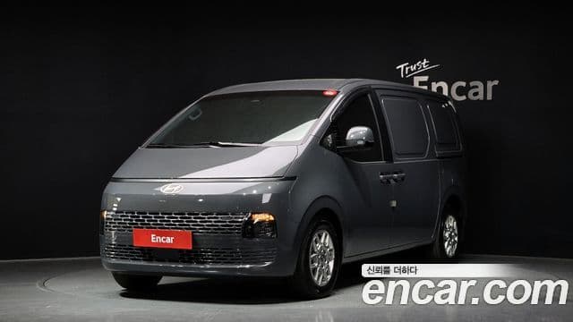 Hyundai Staria Modern, 2025 1