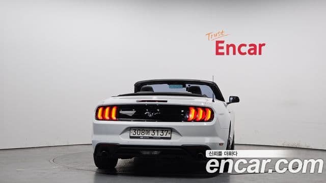 Ford Mustang кабриолет, 2019 4