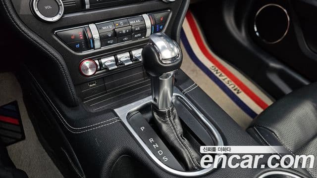 Ford Mustang кабриолет, 2019 9