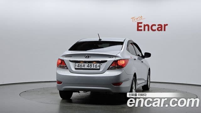 Hyundai Accent(новый кузов / новое поколение) Premier, 2011 4