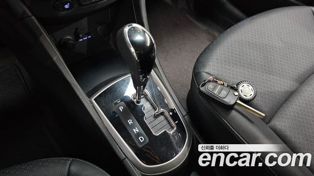 Hyundai Accent(новый кузов / новое поколение) Premier, 2011 9