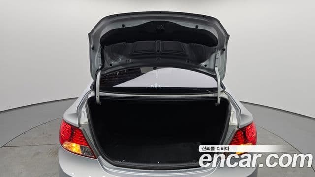 Hyundai Accent(новый кузов / новое поколение) Premier, 2011 20