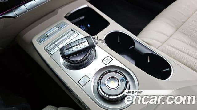 Genesis GV70, 2022 9