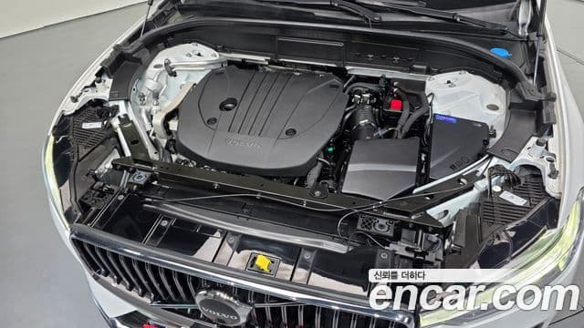 Volvo XC60 2세대 B5 Ultimate Bright, 2024 6