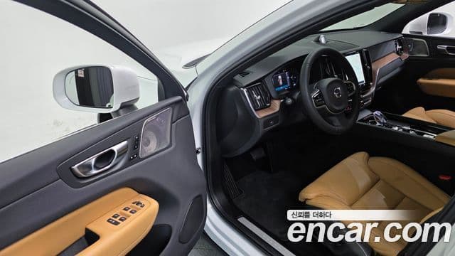 Volvo XC60 2세대 B5 Ultimate Bright, 2024 13
