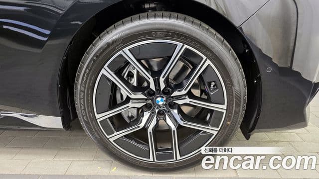 BMW i7 (G70) eDrive 50 M Sport, 2025 все фото