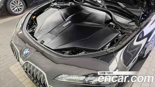 BMW i7 (G70) eDrive 50 M Sport, 2025 6