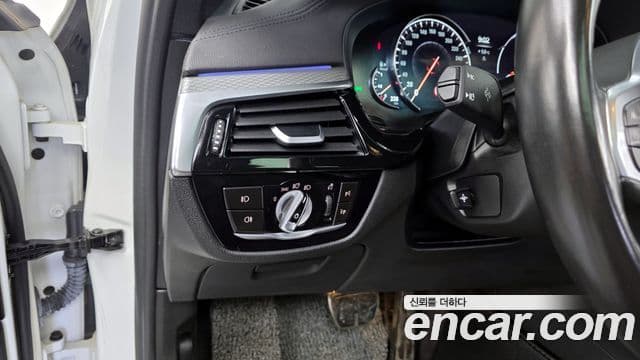 BMW 5시리즈 (G30) 520d xDrive M Sport Plus, 2018 16