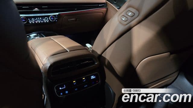 Genesis G80 (RG3) бензин 2.5 турбо 2WD, 2024 18