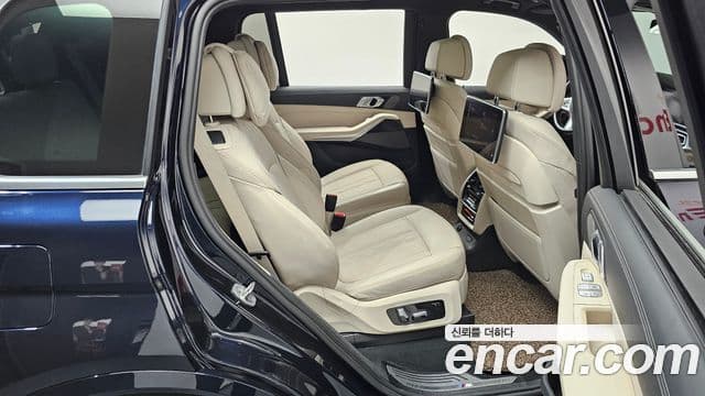 BMW X7 (G07) xDrive 40i M Sport 6인승, 2021 12