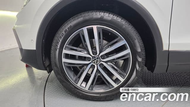 Volkswagen Tiguan 2세대 Prestige, 2022 все фото