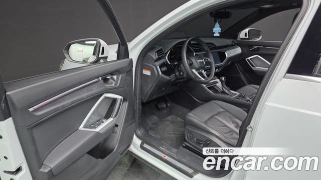 Audi Q3 (F3) Premium, 2023 10