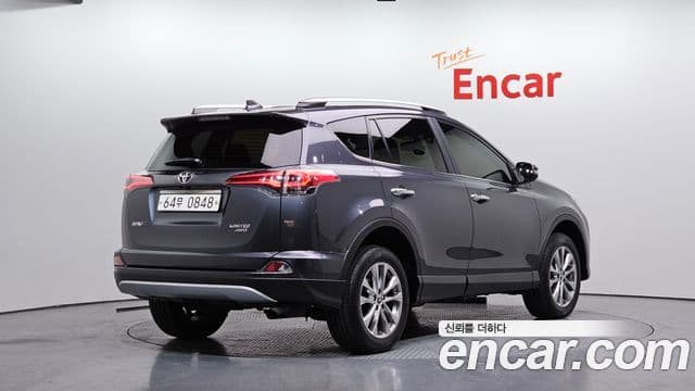 Toyota RAV4 4세대, 2016 2