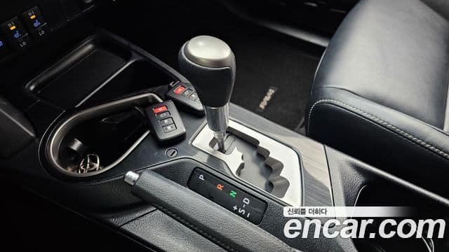 Toyota RAV4 4세대, 2016 9