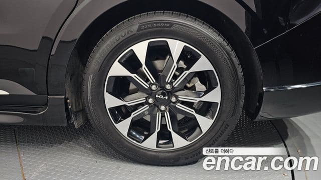 Kia Carnival 4세대 бензин 9인승 High Limousine(компания по спецнадстройкам), 2022 все фото