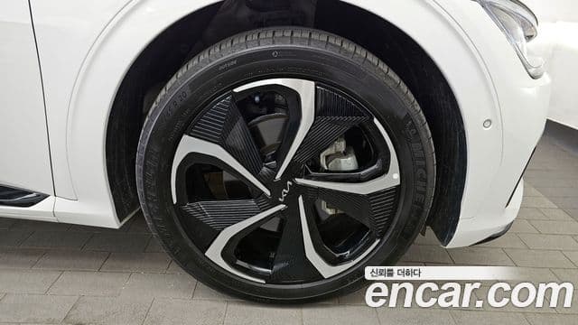 Kia EV6 GT Line, 2022 все фото