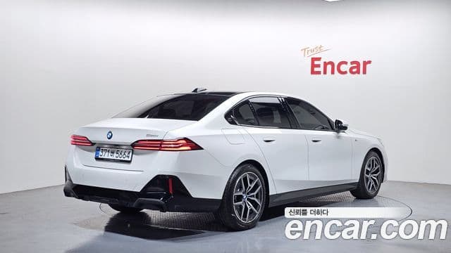 BMW 5시리즈 (G60) 520i M Sport, 2025 2