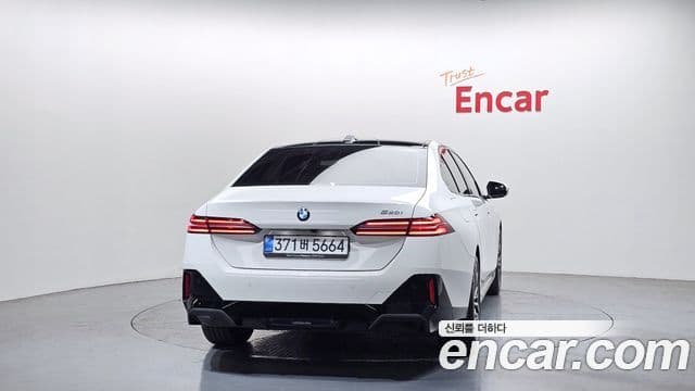 BMW 5시리즈 (G60) 520i M Sport, 2025 4