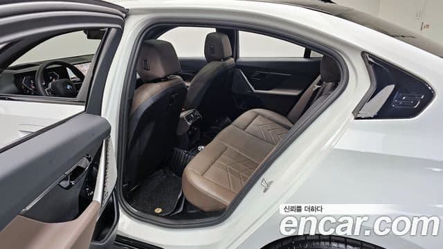 BMW 5시리즈 (G60) 520i M Sport, 2025 11