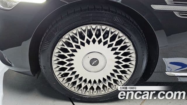 Genesis G90 Premium Luxury, 2019 все фото