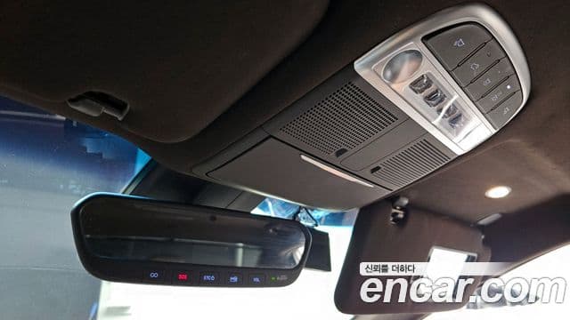 Genesis G90 Premium Luxury, 2019 19