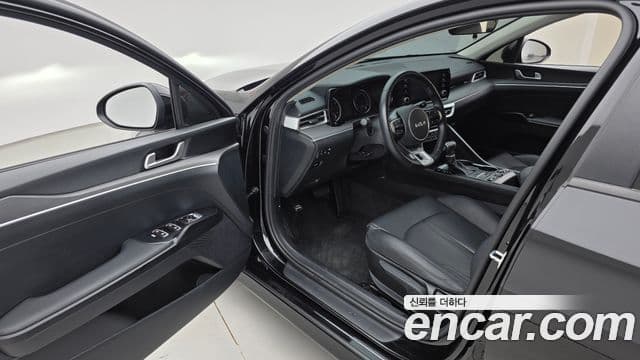Kia K5 3세대 Standard, 2022 11