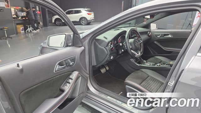 Mercedes-Benz A-класс W176 A45 AMG 4MATIC, 2018 11