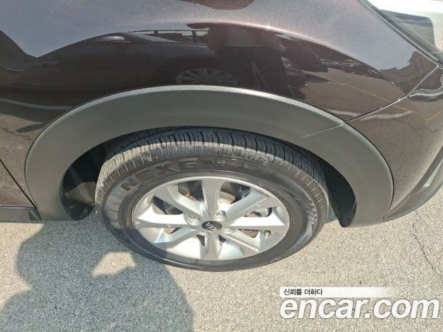 Kia Stonic Deluxe, 2018 все фото