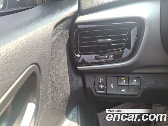 Kia Stonic Deluxe, 2018 13