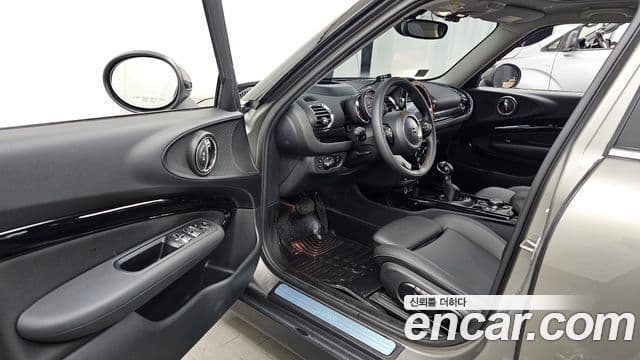 Mini Cooper 클럽맨 2세대, 2019 10
