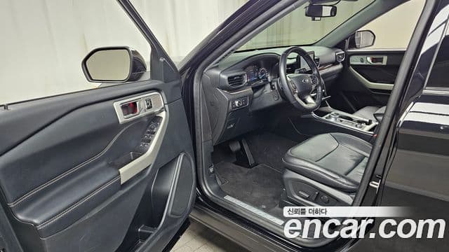 Ford Explorer 6세대, 2021 10