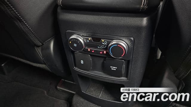 Ford Explorer 6세대, 2021 18