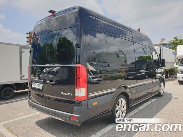 Hyundai 쏠라티 лимузин, 2020 4